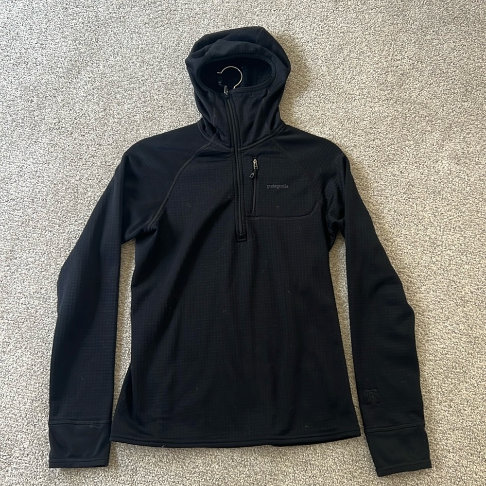 Patagonia Women’s Fleece Pullover Half Zip Hoodie